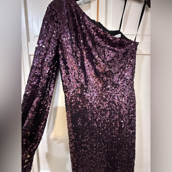 NWT | Mac Duggal 26717 Aubergine Purple Sequined One Shoulder Sleeve Gown Size 6 - Picture 12 of 14